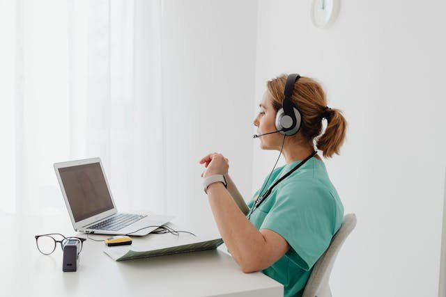 10 Advantages Of Using A Virtual Receptionist In Your Healthcare Facility