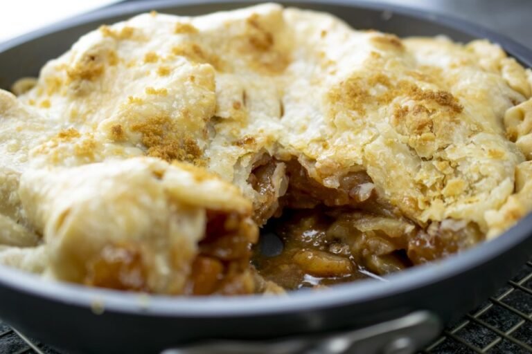 Apple Pie in a Skillet with Caramel Sauce