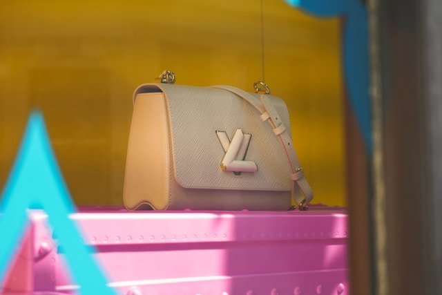 Enduring Sophistication: Why French Designer Handbags Remain the Top Fashion Investment