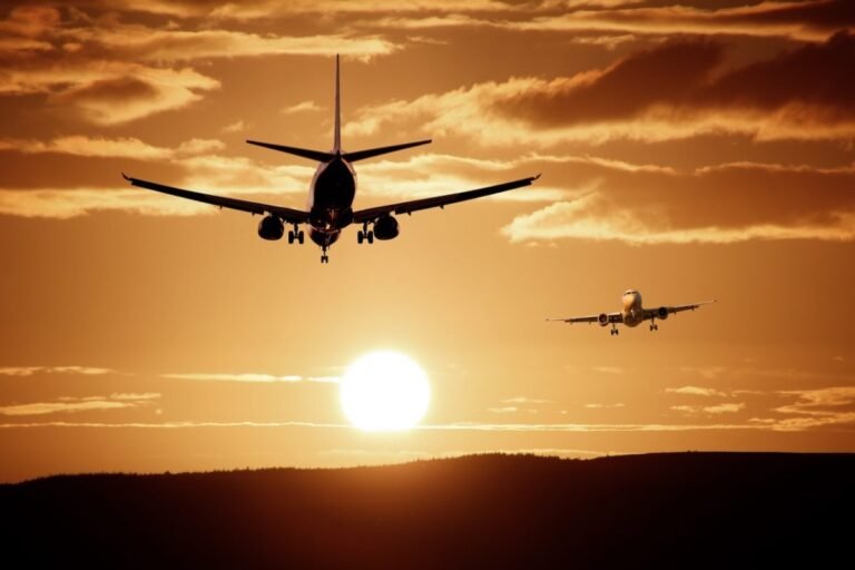 How to Deal With Jet Lag: Tips for Travelers