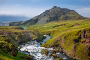 9 Most Captivating Natural Wonders to Explore in Iceland: A Journey Through Fire and Ice